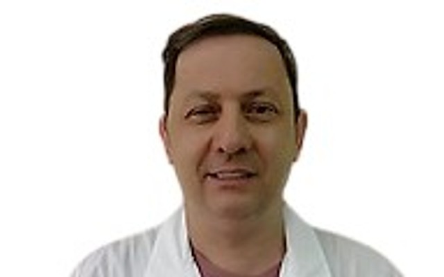 Хохлов Олег Зелимович